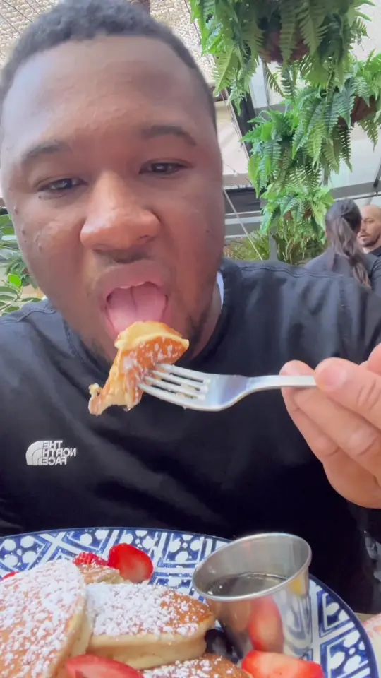 Orange Blossom in Miami Beach showing food review, visit, video by mikeeemadeit on TikTok