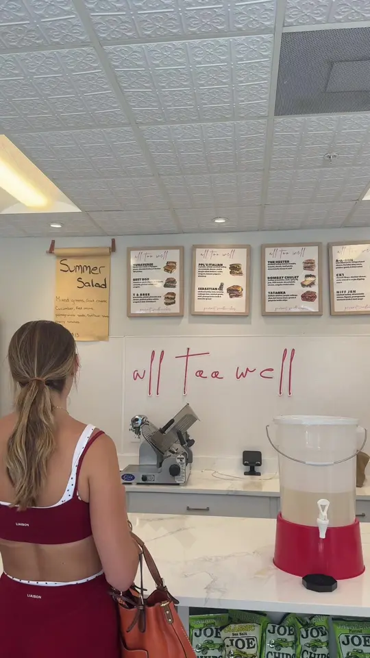 Osteria Tulia in Naples showing sandwich, food review, video by isabellagracewolfe on TikTok