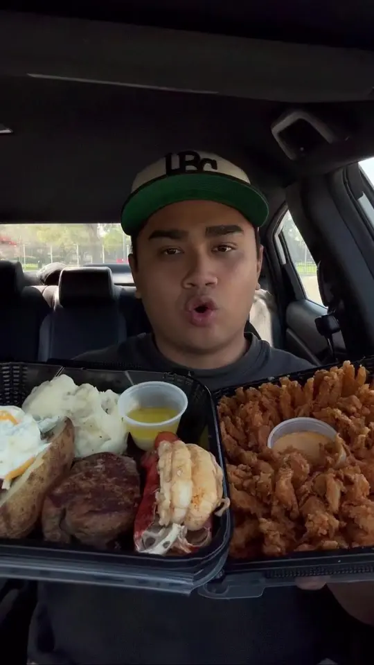 Outback Steakhouse in Orlando showing review, visit, video by natelovlogs on TikTok