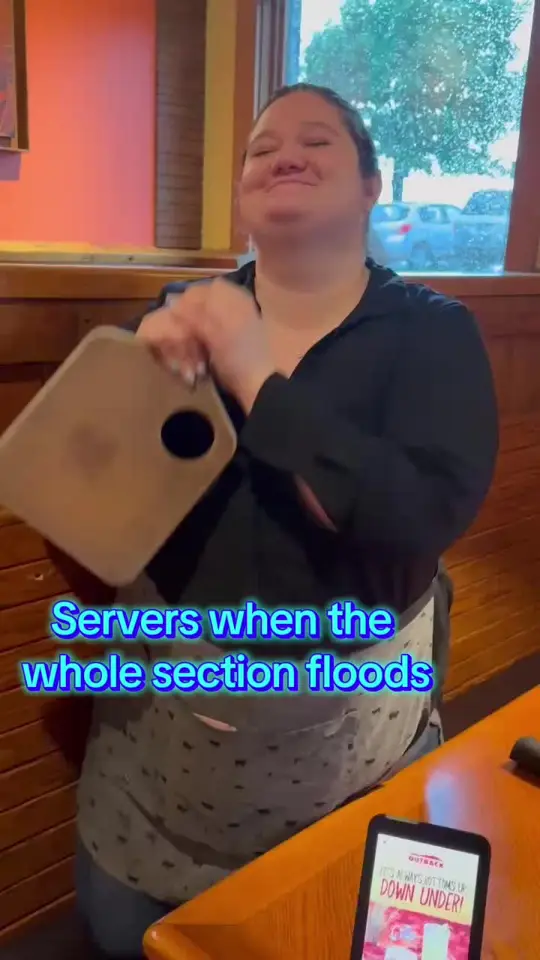 Outback Steakhouse-Winter Park in Winter Park showing atmosphere, server life, video by outbacksteakhouseop_ on TikTok