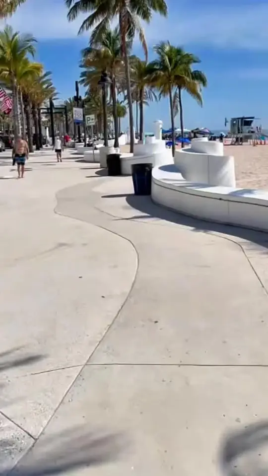 Ozzie's Restaurant Bar in Fort Lauderdale showing restaurant, oceanfront dining, video by Ozzie’s Restaurant Bar on Facebook
