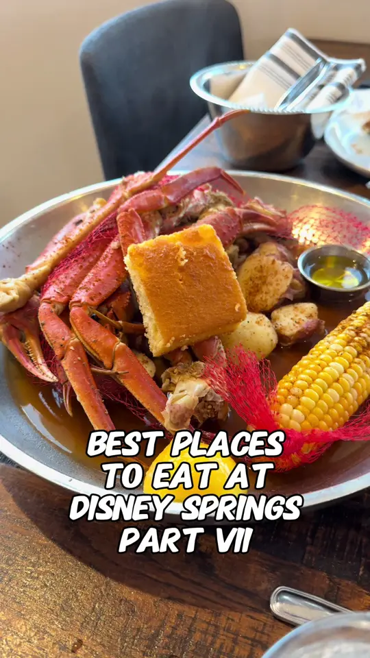 Paddlefish Restaurant in Lake Buena Vista showing review, shrimp and grits, etouffee, video by foodyfellowship on TikTok