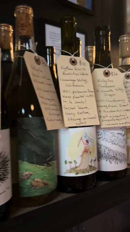 Palace Pub & Wine Bar in Cape Coral showing wine bar, visit, atmosphere, review, video by smellthisrosemary on TikTok