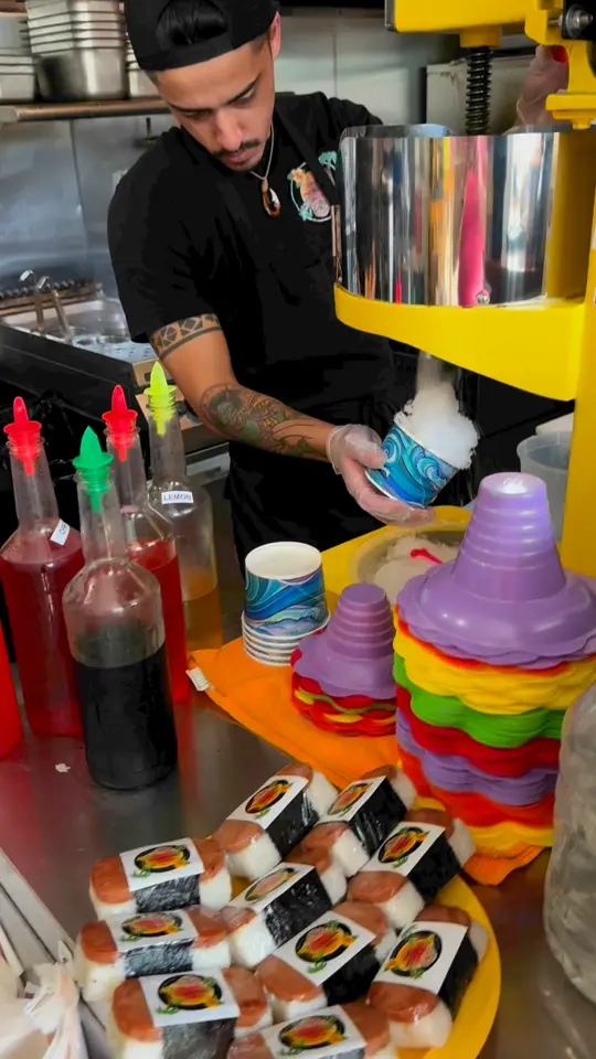 Palani's Hawai'i Noodles house of saimin in Wesley Chapel showing review, visit, video by The Flip Flop Chef on Facebook
