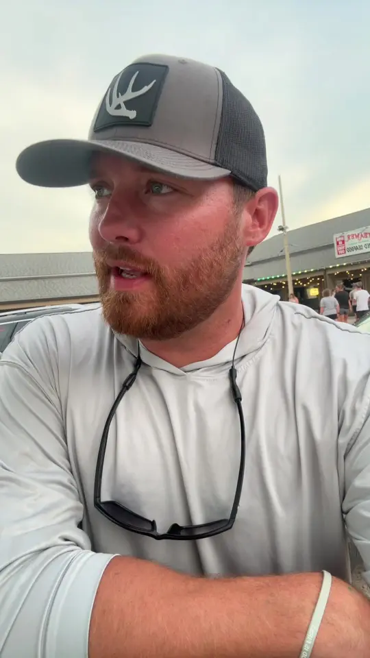 Panama Pizzeria in Panama City Beach showing pizza, video by redneck..elvis on TikTok