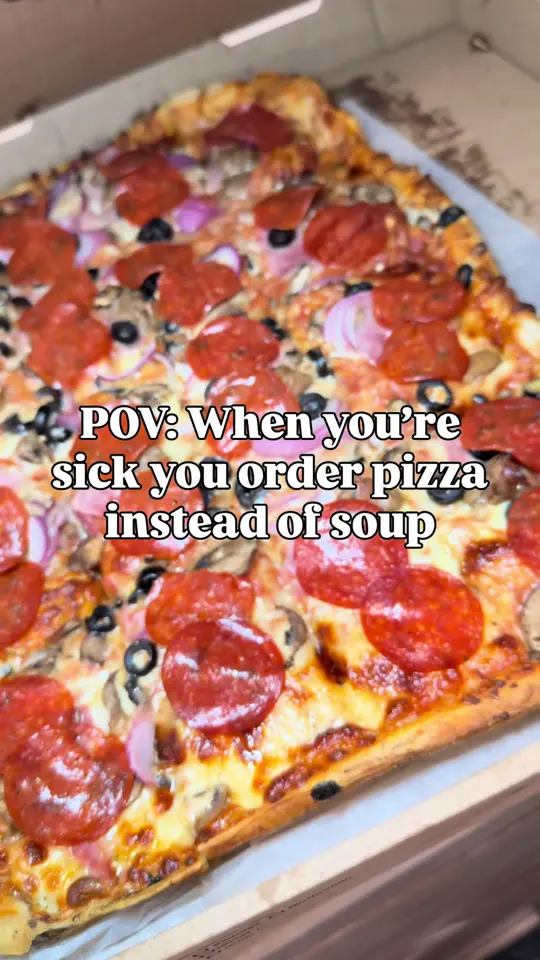 Panheads Pizzeria in New Smyrna Beach showing pizza, nothing but a good time, video by girlswholiketoeat on TikTok