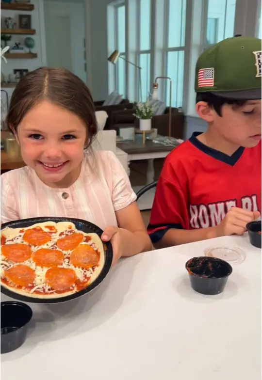 Papa Murphy's in Fayetteville showing pizza, homemade pizza, take and bake, video by raisingourwildthings on TikTok