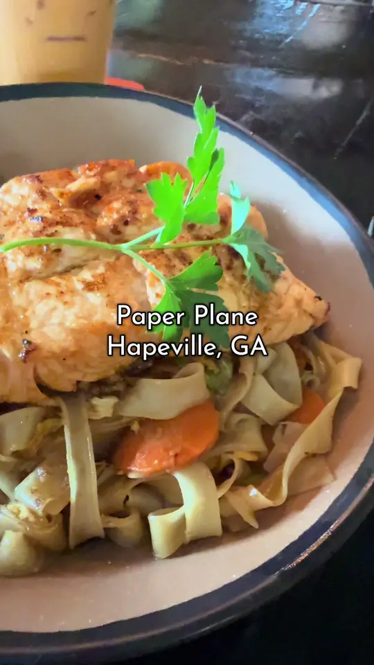 Paper Plane in Hapeville showing restaurant, thai food, video by lexiwiththecurls on TikTok