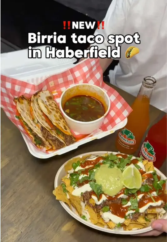 PapiChulo Tacos in Jupiter showing food truck, birria tacos, nachos, jarritos, video by jubilee_eats on TikTok