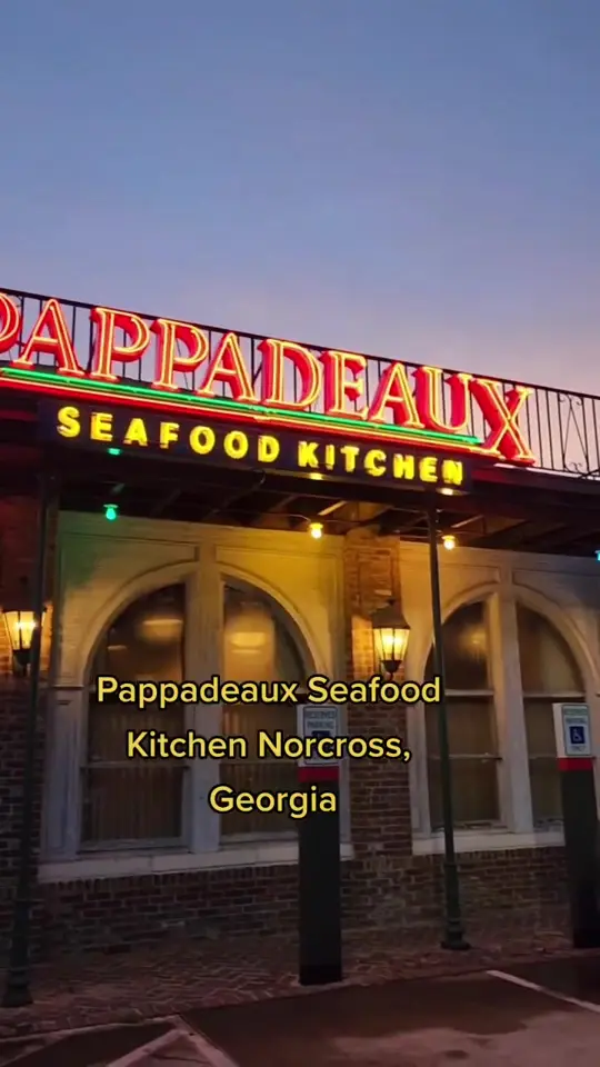Pappadeaux Seafood Kitchen in Norcross showing visit, seafood restaurant, video by iamchrissytaylor on TikTok