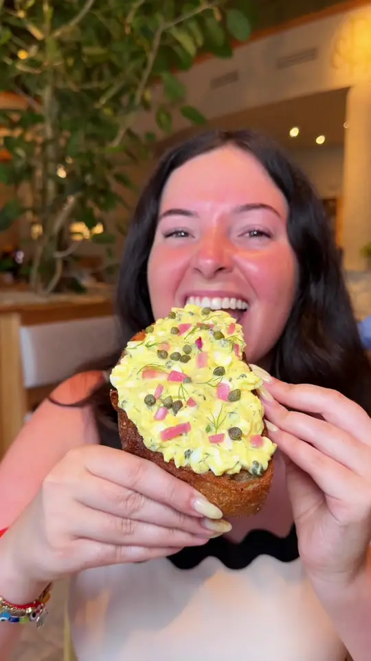 Pat&Phil in Doral showing restaurant, healthy food, video by treatyoselfeverywhere on TikTok
