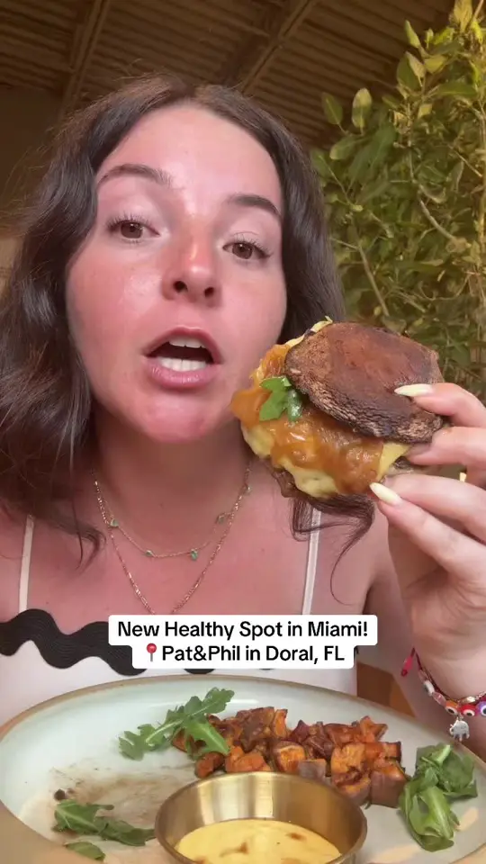 Pat&Phil in Doral showing food, mushroom burger, video by treatyoselfeverywhere on TikTok