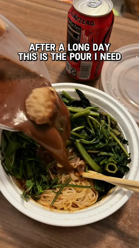 Patti's Kitchen Thai Street Noodles in Pinellas Park showing review, boat noodles, video by denalovesfood on TikTok