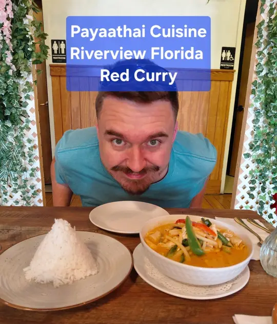 Payaathai Cuisine in Riverview showing chicken red curry, medium spice level, riverview florida, video by The Honest Food Guy on Facebook