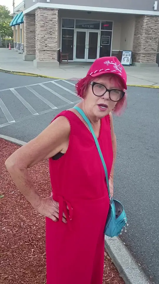Peach Valley Cafe in Maitland showing review, visit, video by amymoran01 on TikTok