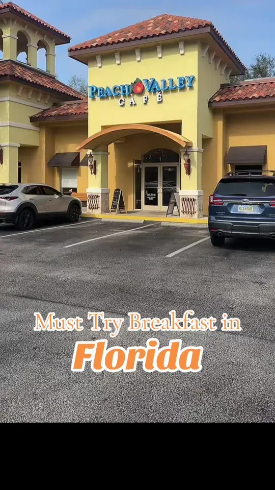 Peach Valley Cafe in Port Orange showing shrimp & grits, breakfast skillet, omelets, apple fritters, sweet peach tea, video by iamkristinaortiz on TikTok