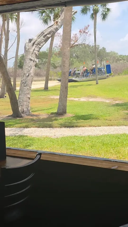  in Florida showing review, waterfront dining, blue crab farm, salty cracker brand oysters, video by Amy Lynn Stewart on Facebook