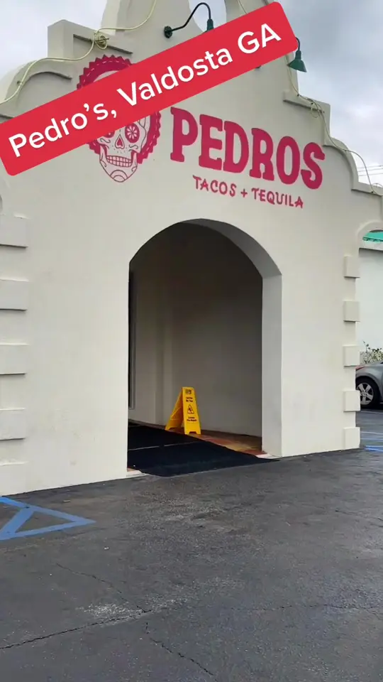 Pedros Tacos & Tequila in Valdosta showing review, food, drinks, atmosphere, video by apelehman4380 on TikTok