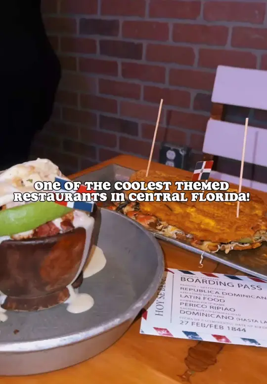 Perico Ripiao Latin Food in Kissimmee showing review, atmosphere, decor, live music, drinks, video by orlandoqueen on TikTok