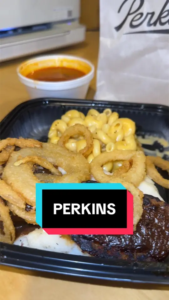 Perkins Restaurant & Bakery in Altamonte Springs showing food review, fried chicken, video by ilovefriedchikn on TikTok