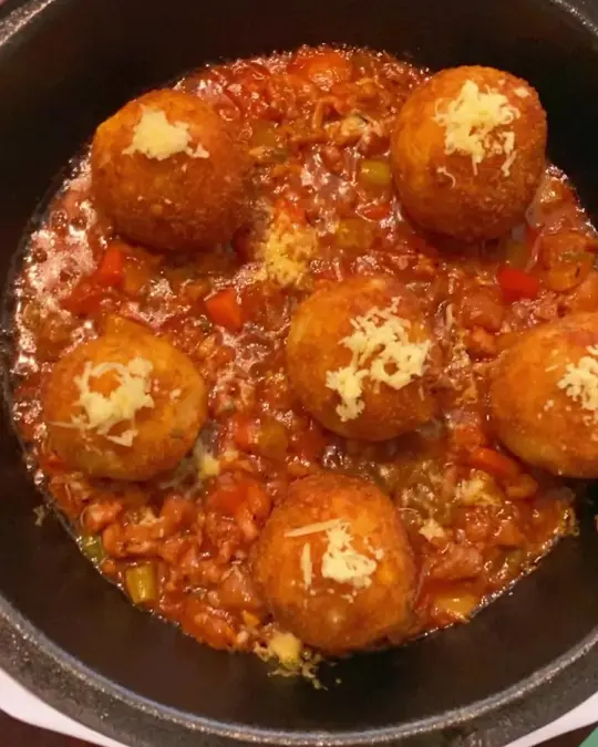 Pero's Pizza & Pasta in Atlanta showing review, visit, pizza, cheese rice balls, video by Mr.Foodio Foodie on Facebook