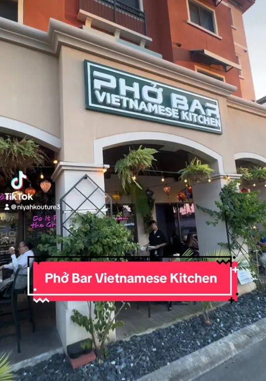 Phở Bar Vietnamese Kitchen in Davie showing food, pho, video by niyahkouture3 on TikTok