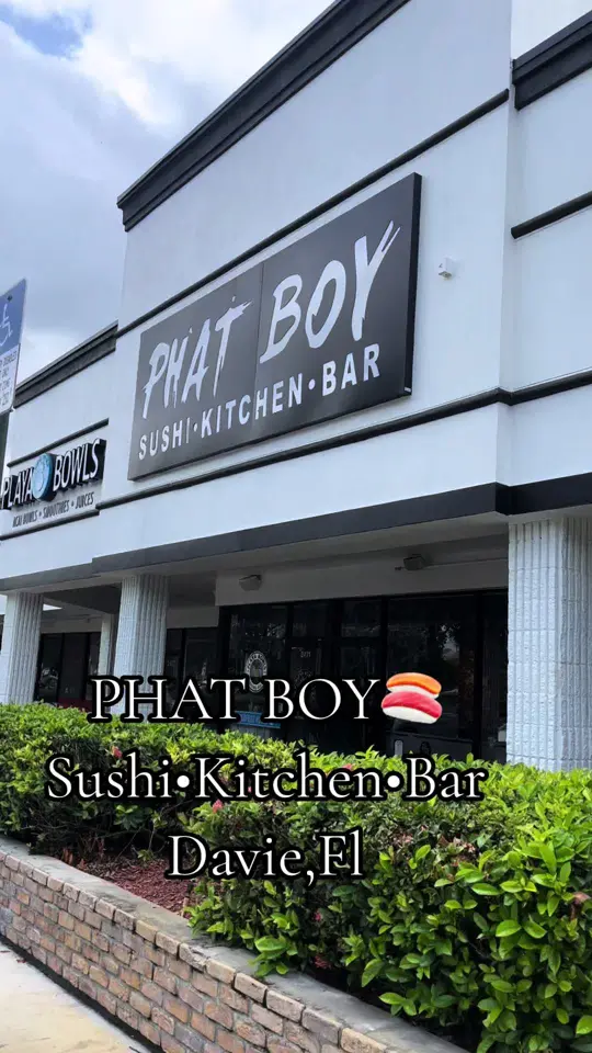 Phat Boy Sushi in Fort Lauderdale showing sushi, tempura sushi roll, fried rice, bang shrimp, video by deeg211 on TikTok