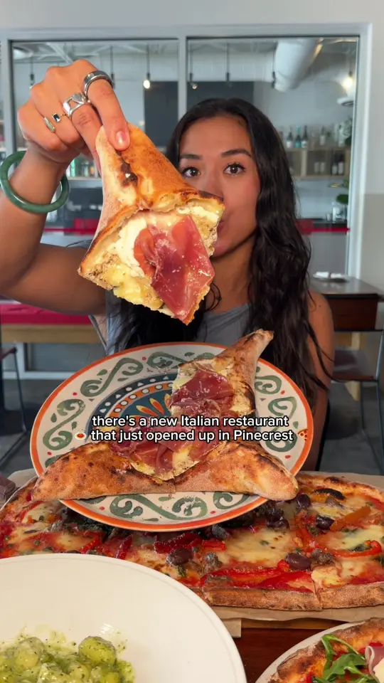 Piccola Pizzeria Coral Gables in Coral Gables showing woodfired pizzas, delicious pasta dishes, restaurant visit, video by explorewithgg on TikTok