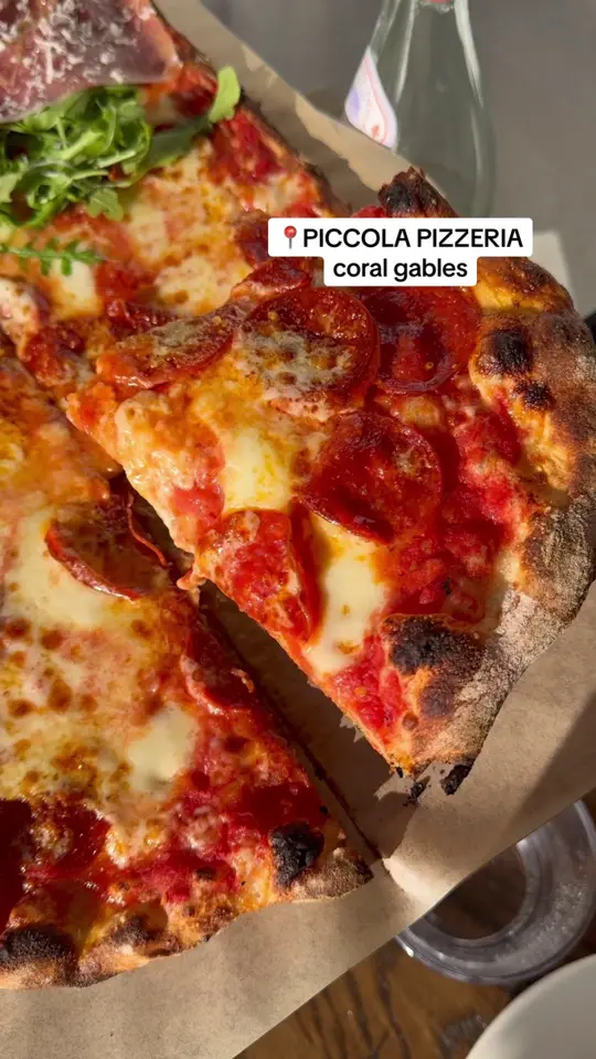 Piccola Pizzeria in Doral showing pizza, casual dining, video by alwayshungrymel on TikTok