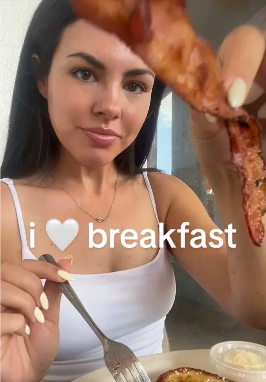 Pico Rojo Rotisserie in Clearwater showing breakfast, french toast, video by izzz.rodriguez on TikTok