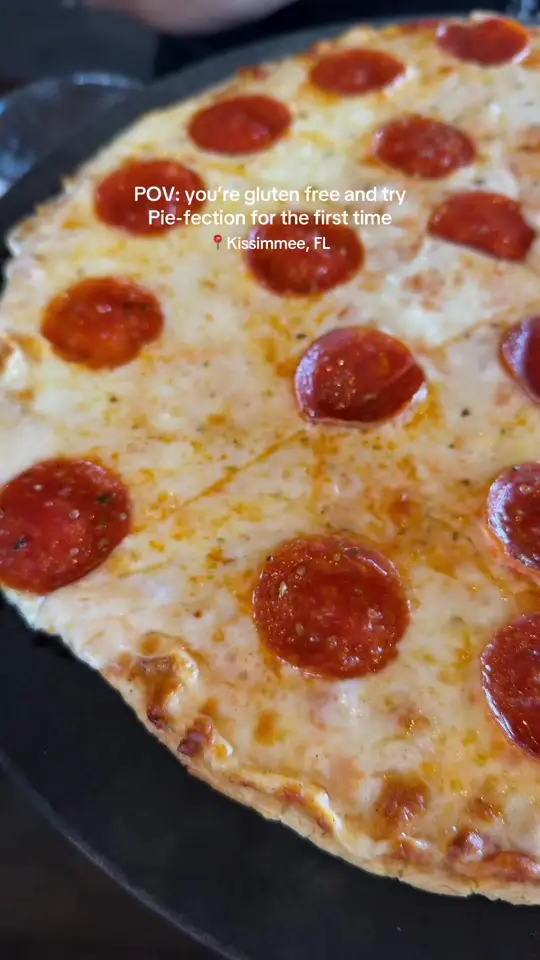 Pie Fection in Kissimmee showing review, gluten free pizza, video by taylorlaray11 on TikTok