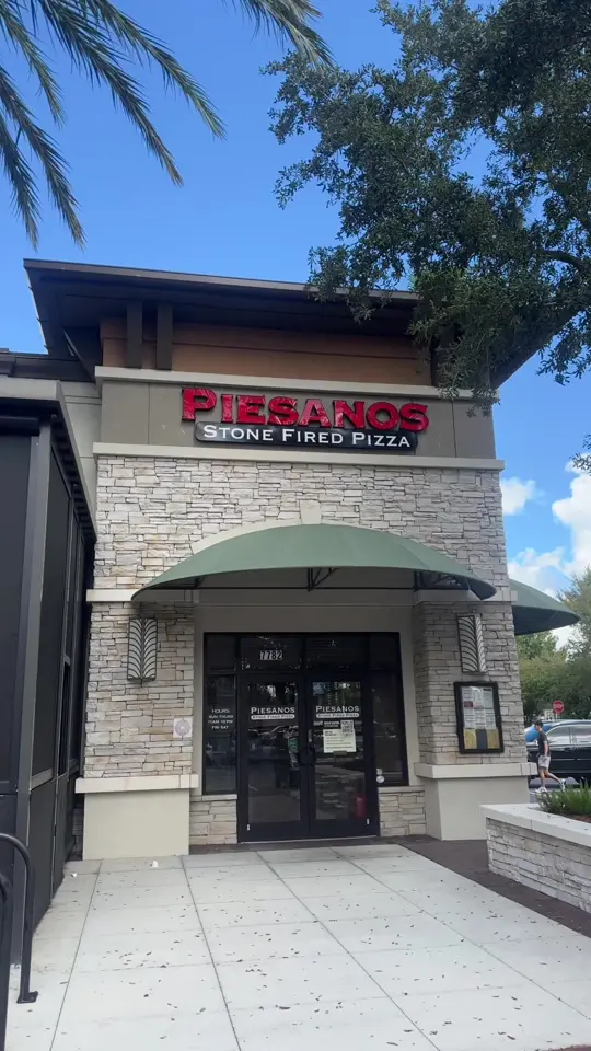 Piesanos Stone Fired Pizza in Melbourne showing pizza, pepperoni pizza, hot honey, video by not_your_average_mailman on TikTok