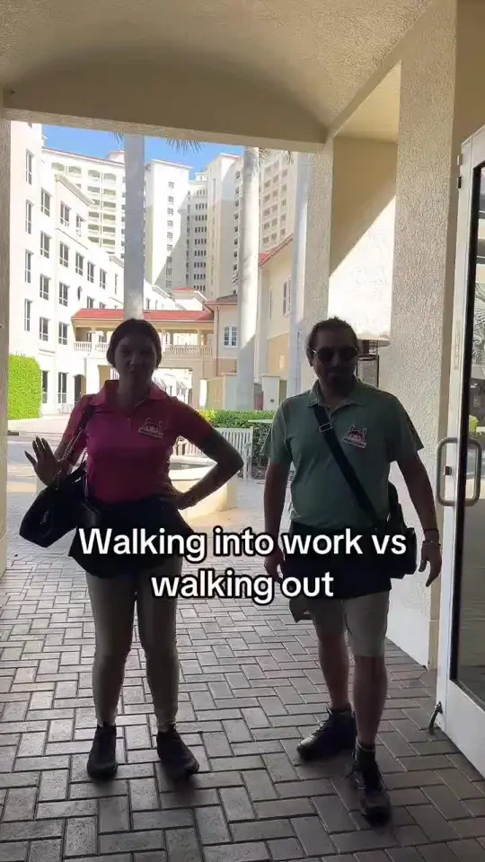Pinchers Crab Shack - Tarpon Point - Cape Coral in Cape Coral showing server life, restaurant atmosphere, shift experience, video by pinchersusa on TikTok