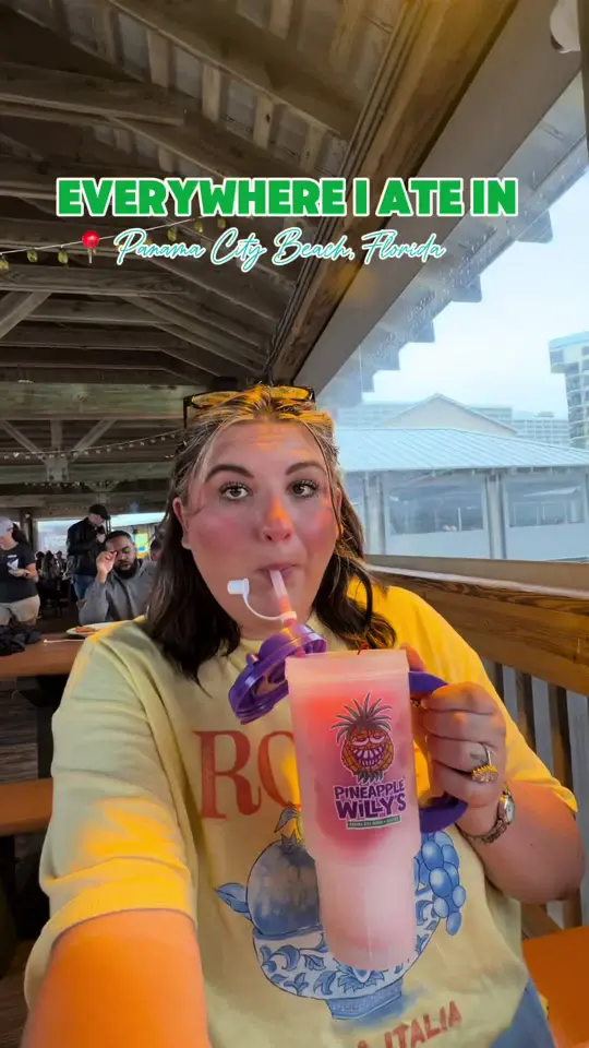 Pineapple Willy's in Panama City Beach showing food, seafood, coffee, donuts, atmosphere, visit, video by mangiawithtay on TikTok