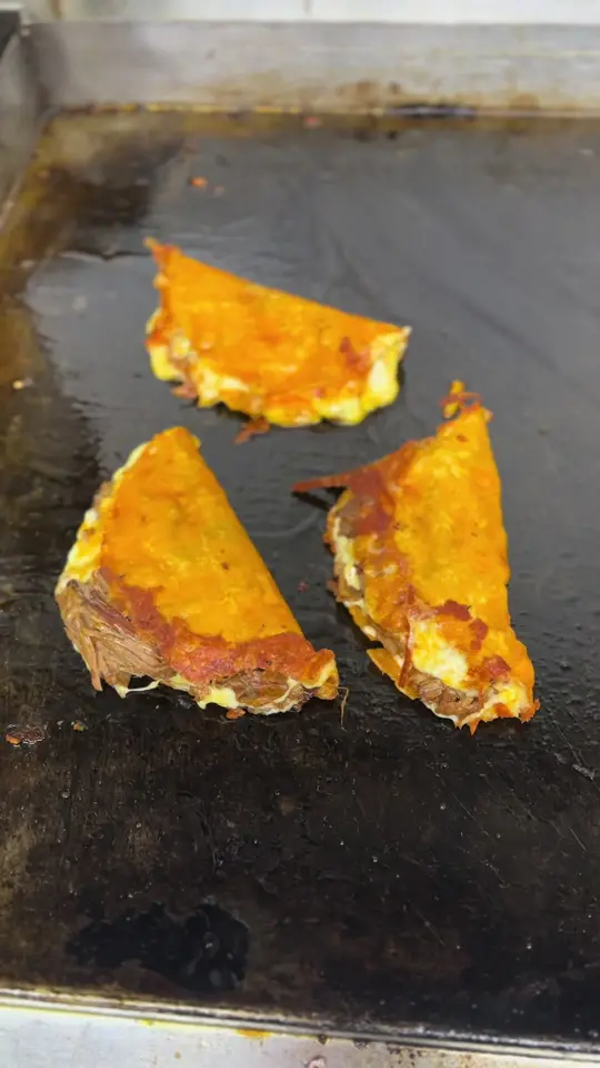 Pinkys Tacos in Fort Lauderdale showing food, birria tacos, video by pinkys.tacos.806 on TikTok