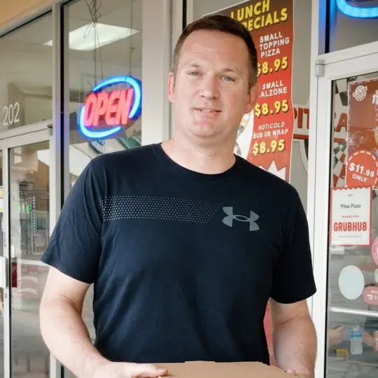 Pitza Pizza - Home of the Pizza Ring in Tampa showing review, pizza, chicken bacon ranch, video by Pitza Pizza on Facebook