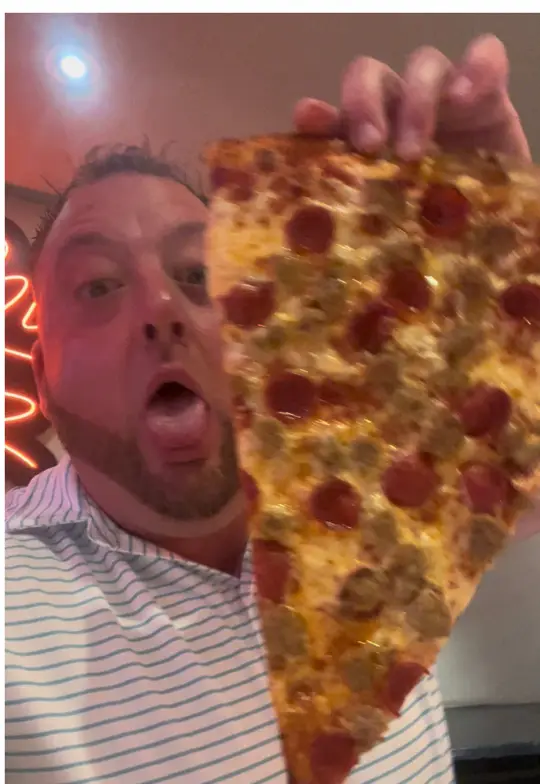 Pizza Bar Miami Beach in Miami Beach showing review, pizza, pepperoni pizza, video by chriscandino on TikTok
