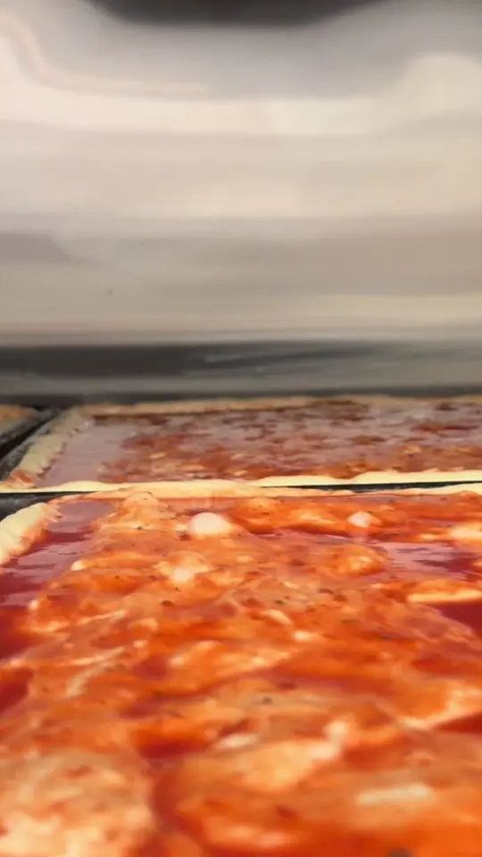 Pizza Mania in Wesley Chapel showing pizza, sicilian pizza, video by pizzamania427 on TikTok