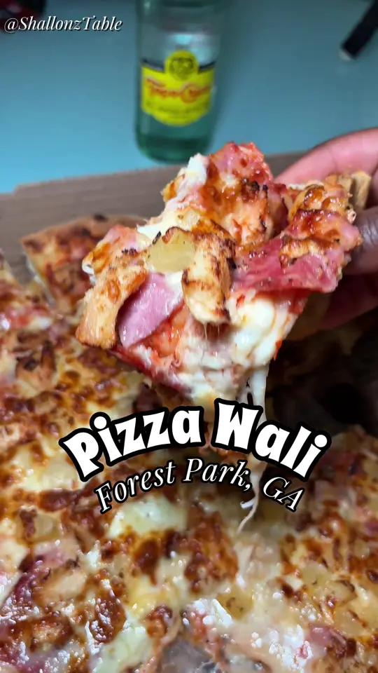 Pizza Wali in Forest Park showing review, pizza, wings, video by shallonztable on TikTok