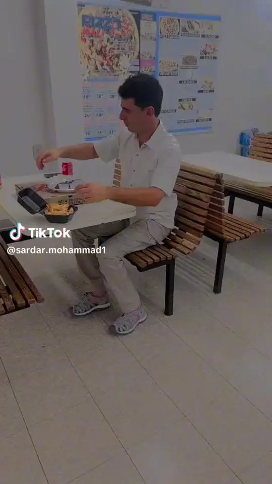 Pizza Wali in Forest Park showing pizza, video by pizzawali1 on TikTok