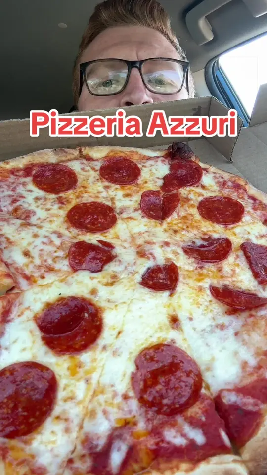 Pizzeria Azzurri in Cumming showing pizza, review, video by forsythfoodfinder on TikTok