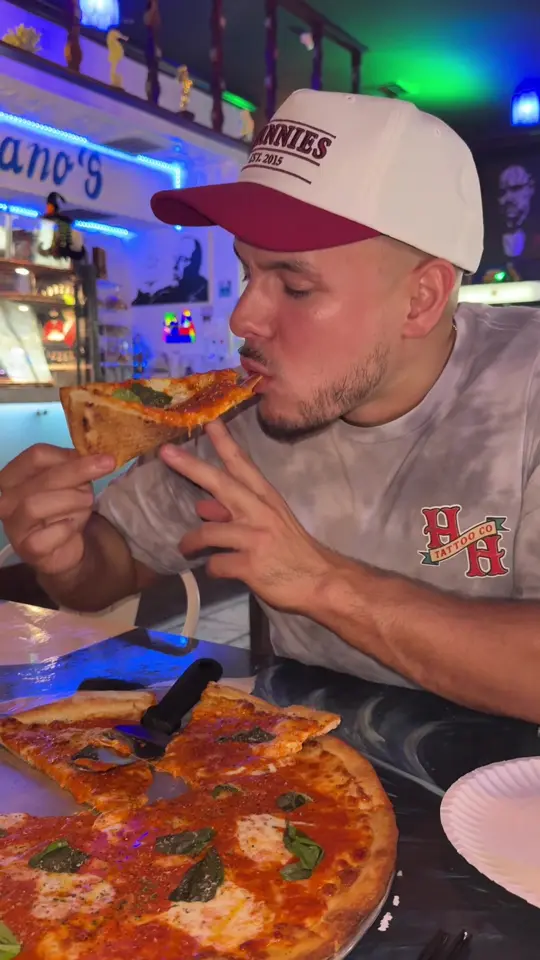 Pizzeria Valdiano in Orlando showing pizza, review, video by officialaidensmith on TikTok