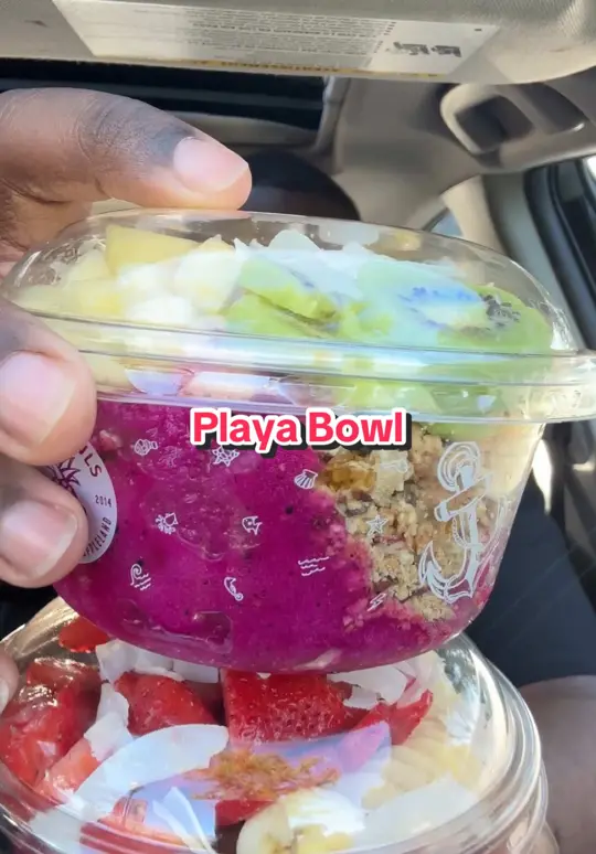 Playa Bowls in South Miami showing review, nutella açaí bowl, electric mermaid pitaya bowl, video by mostasting on TikTok