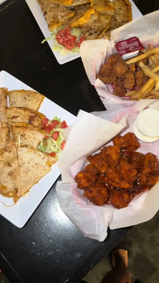 Players Restaurant & Billiards in Columbus showing food review, dining visit, video by itstayanab on TikTok