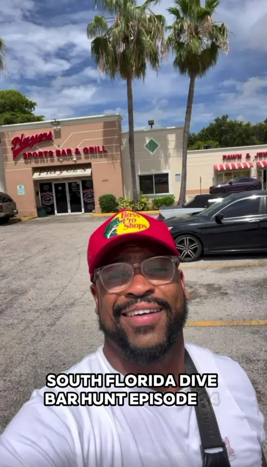 Players Sports Bar & Grill in Fort Lauderdale showing review, visit, video by thedivefather on TikTok
