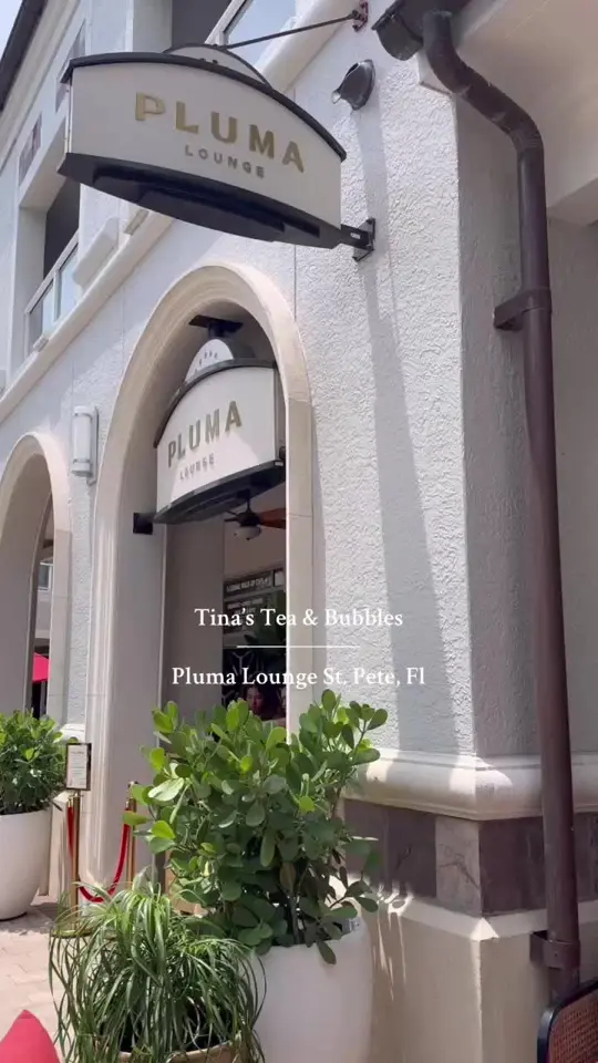 Pluma Lounge in St. Petersburg showing afternoon tea, caviar service, champagne cart, brunch, video by laurenwestroberts on TikTok