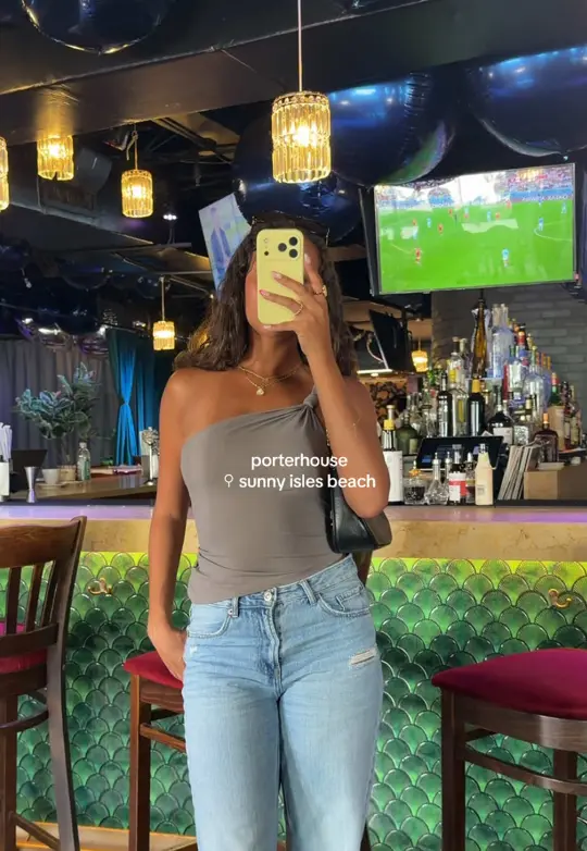 Porterhouse Bar And Grill in Sunny Isles Beach showing happy hour, cocktails, video by gabriella.craan on TikTok