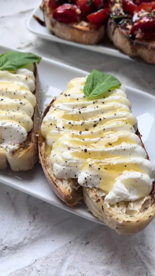 Positano Pizza Napoletana in Newnan showing appetizer, honey whipper ricotta, video by positanopizzanapoletana on TikTok