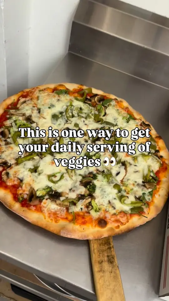  in Florida showing pizza, veggie pizza, video by Presto Pizza on Facebook