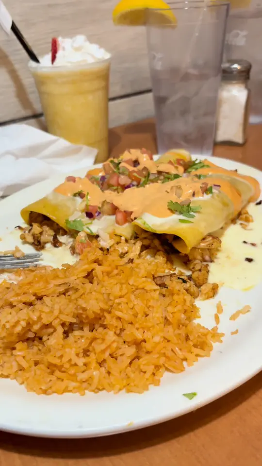Pueblo Cantina Ellijay in Ellijay showing food, birria tacos, food, fajitas, drinks, piña coladas, drinks, margaritas, video by Pick Ellijay on Facebook